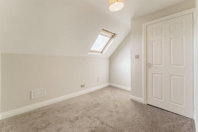 4 bed Terraced for sale Image 9