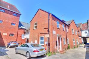 Flat 1, 84b, Easton Street, High Wycombe HP11 1LT