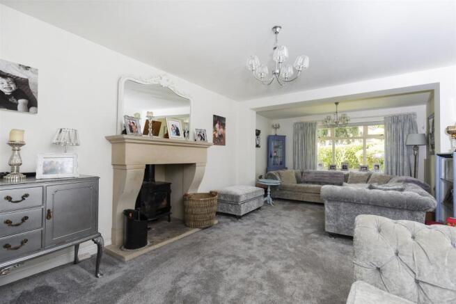blake hall drive 36 lounge main.jpg