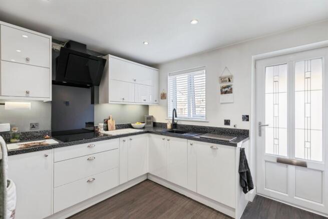 3 bed Detached for sale Image 4