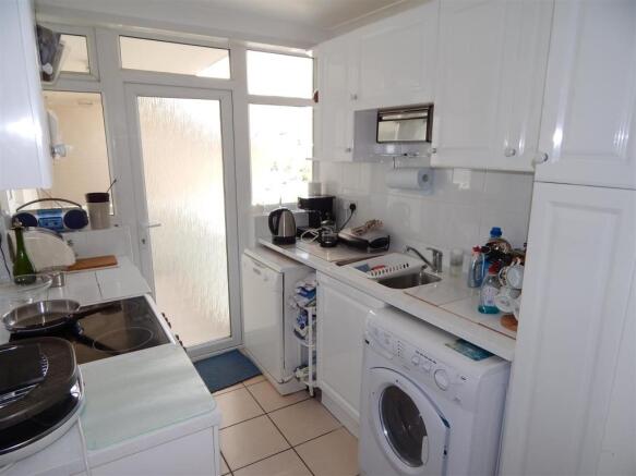 Kitchen: