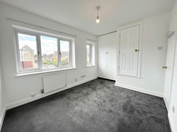 3 bed Town House to rent Image 11
