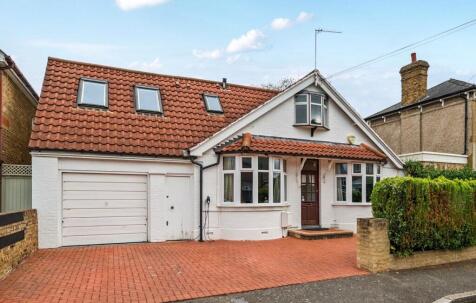 Queens Road, Hampton Hill, TW12