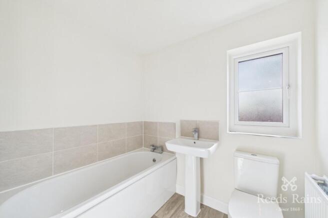 3 bed Detached to rent Image 10