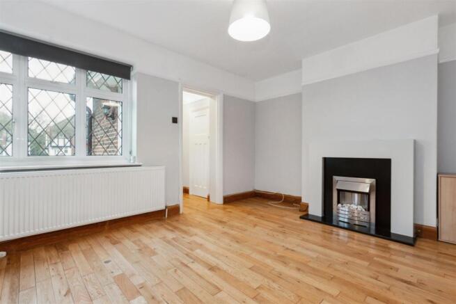 111 Tudor Drive, SM4 4PL reception 1.jpg