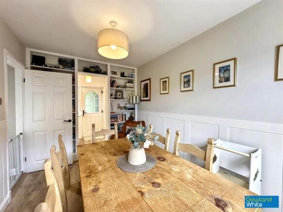 4 bed Detached for sale Image 10