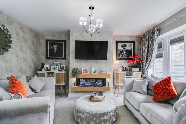 3 bed Semi-Detached for sale Image 6