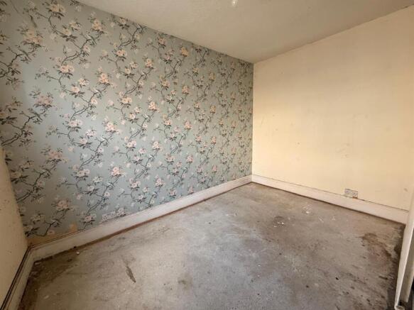 4 bed House for sale Image 10