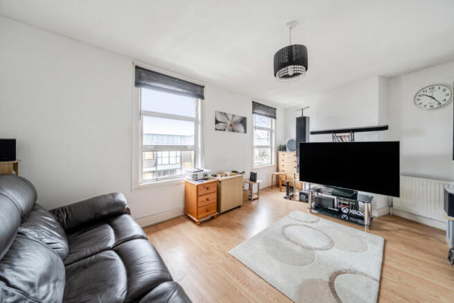 1415974-7-6995968...