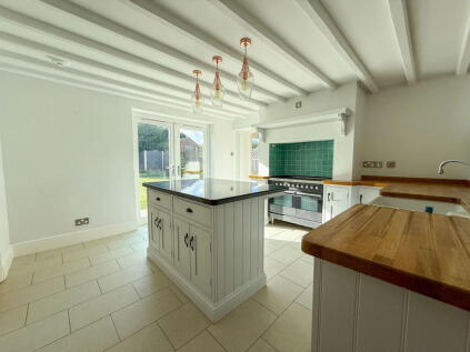 Yarmouth Road, Broome, Bungay, NR35 2PA