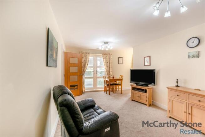 8699416-interior09.jpg