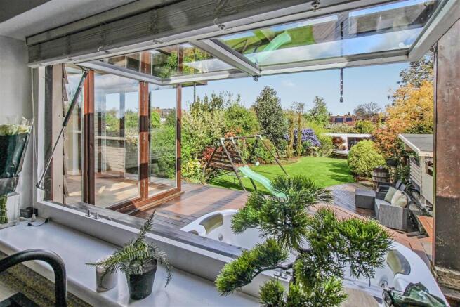 Kitchen Window 1.jpg