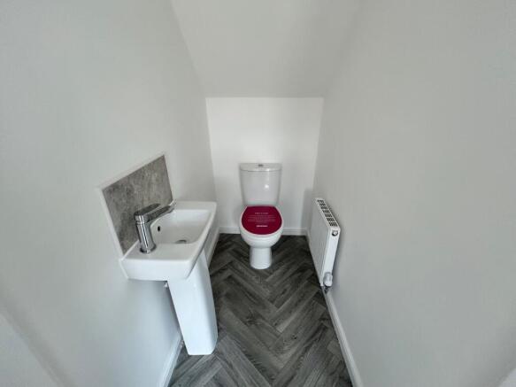 3 bed Detached to rent Image 4