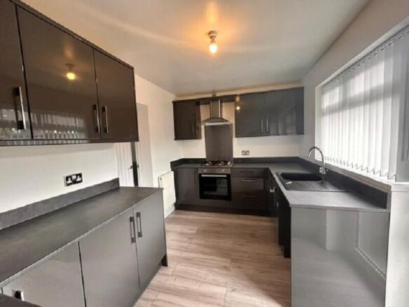 2 bed Terraced for sale Image 7