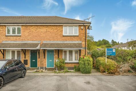 Eyston Drive, Weybridge, Surrey, KT13