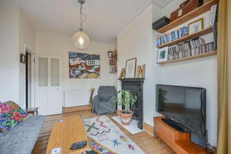 Woodside Gardens, Tottenham, London, N17