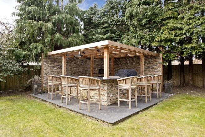 Outside Bar