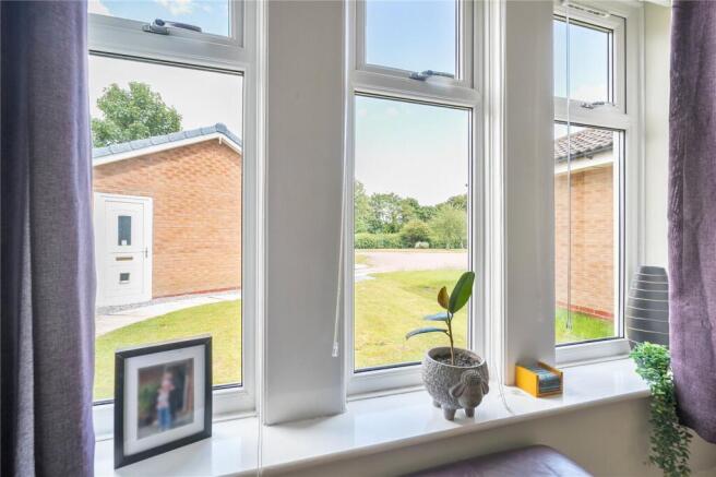 3 bed Bungalow for sale Image 5