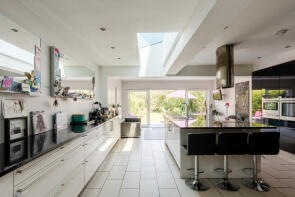6, Broncksea Road, Bristol BS7 0SE