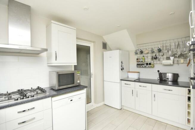A KITCHEN 2.JPG
