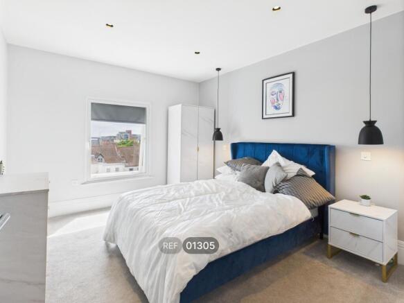 3 bed Apartment to rent Image 11