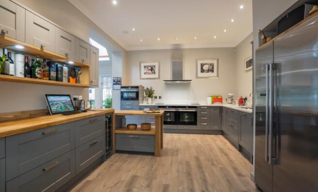 Dining kitchen