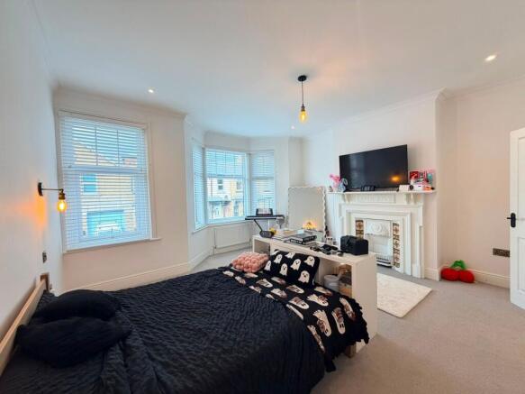 5 bed End of Terrace for sale Image 5