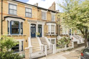 Flat B, 10, Abersham Road, Hackney, London E8 2LN