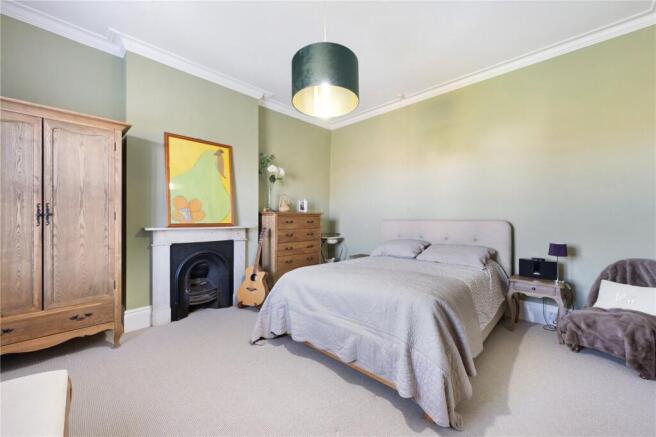 4 bed Detached for sale Image 11