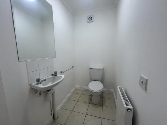 Cloakroom/wc
