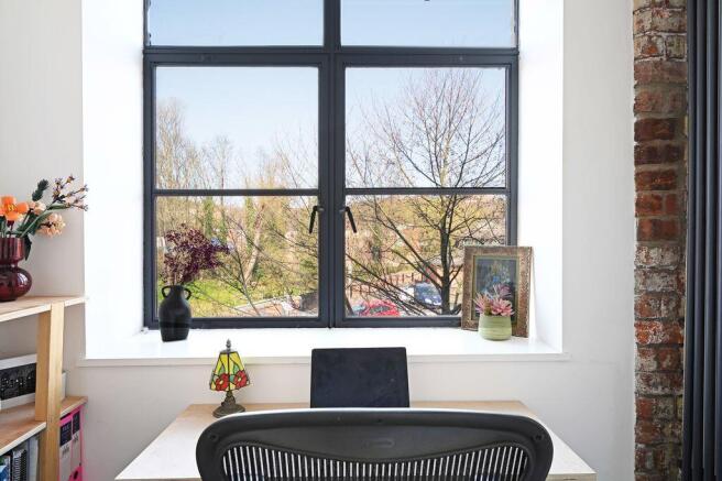 2 bed Duplex to rent Image 6