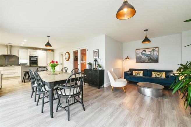 Kitchen/Breakfast/Diner/Family Room
