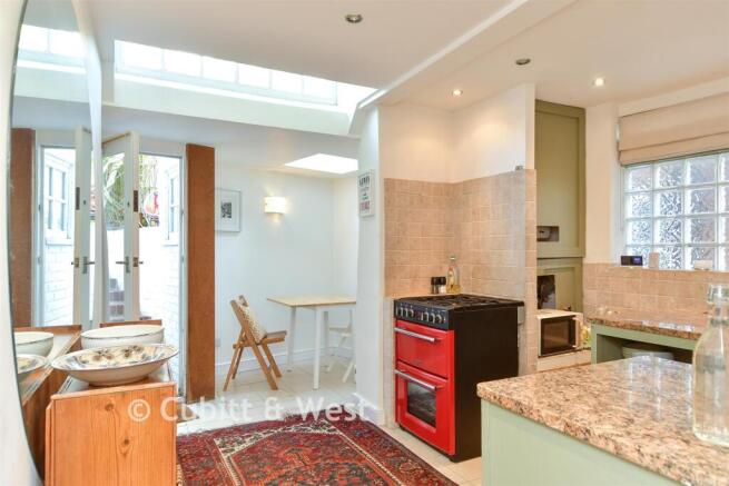 Kitchen/ Breakfast Room