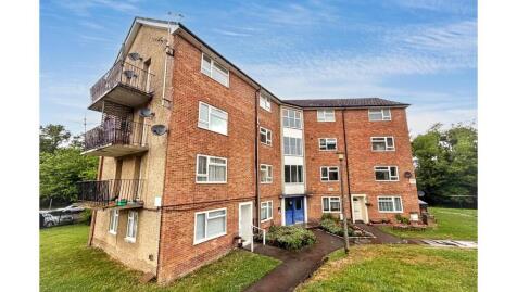 Flat 42 Hunters Hill, Burghfield Common, Reading, Berkshire, RG7