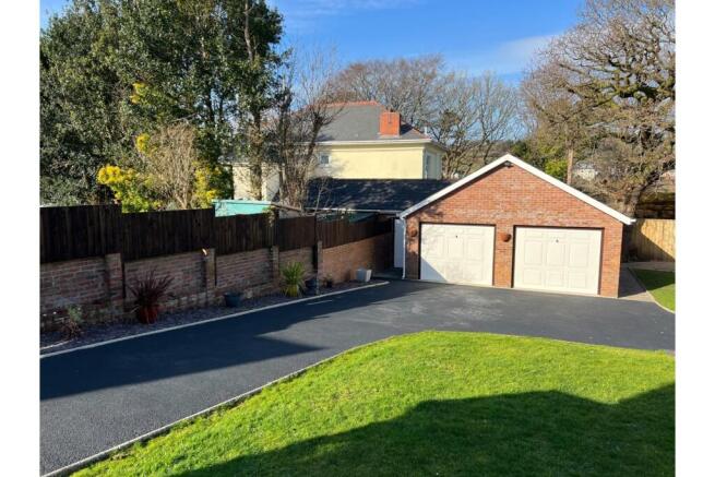 Double Garage