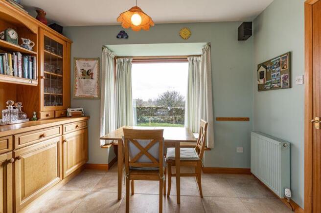 Breakfasting Kitchen & Window Seat
