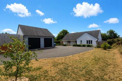 Carder Way, South Molton, Devon, EX36