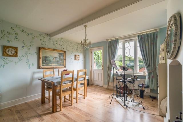 FURTHER VIEW OF THE DINING ROOM