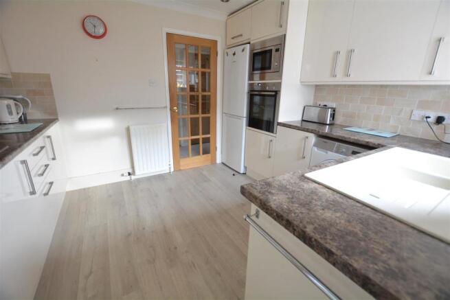 kitchen2.JPG