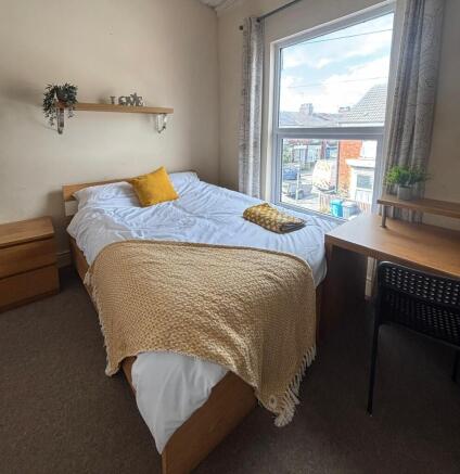 5 bed House of Multiple Occupation for sale Image 11