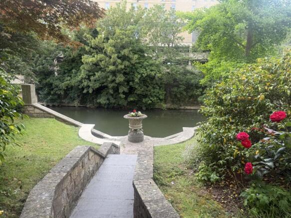 Communal garden (2).jpeg