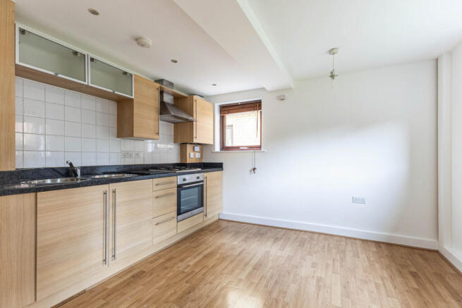 1 bed Flat for sale Image 4