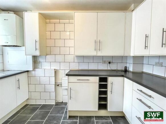 Kitchen1.jpg
