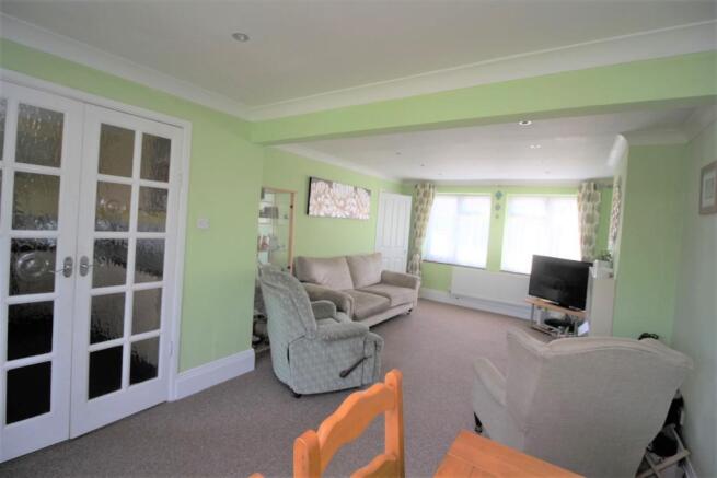 Lounge/Dining Room