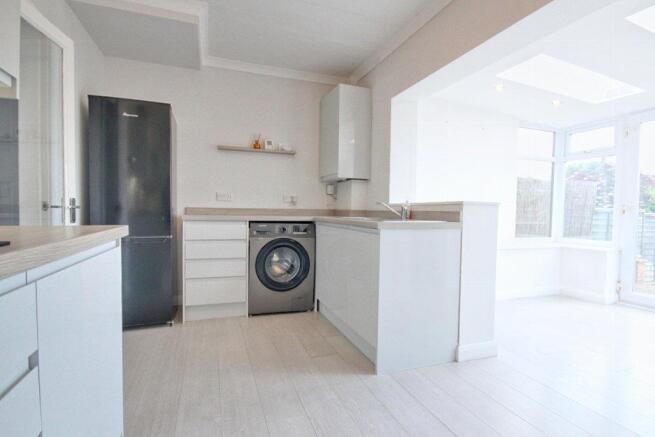 2 bed House to rent Image 4