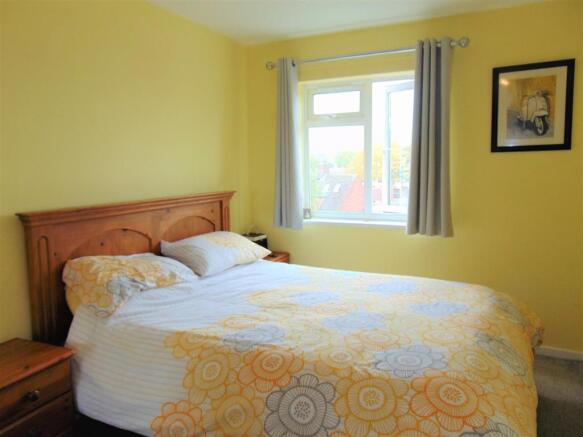 Bedroom 1.JPG