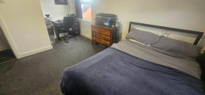8 bed Terraced to rent Image 12