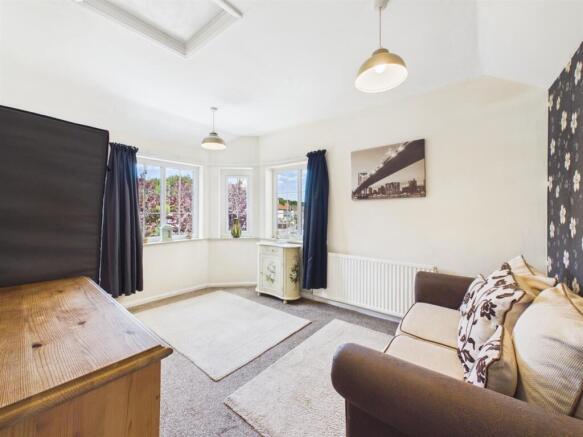 2 bed Link Detached House for sale Image 7