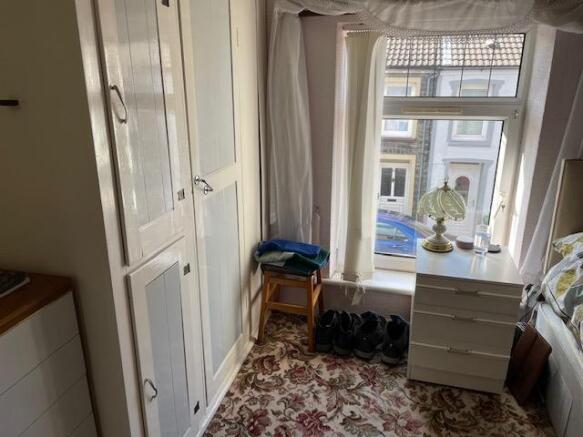 Bedroom 1 (Front)
