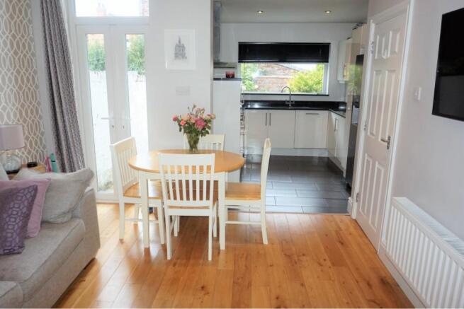 Lounge/Dining Room